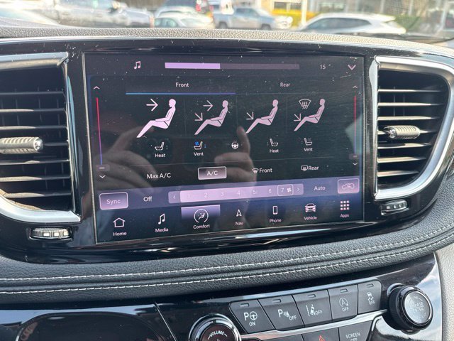 Used 2022 Chrysler Pacifica Limited FWD image 14