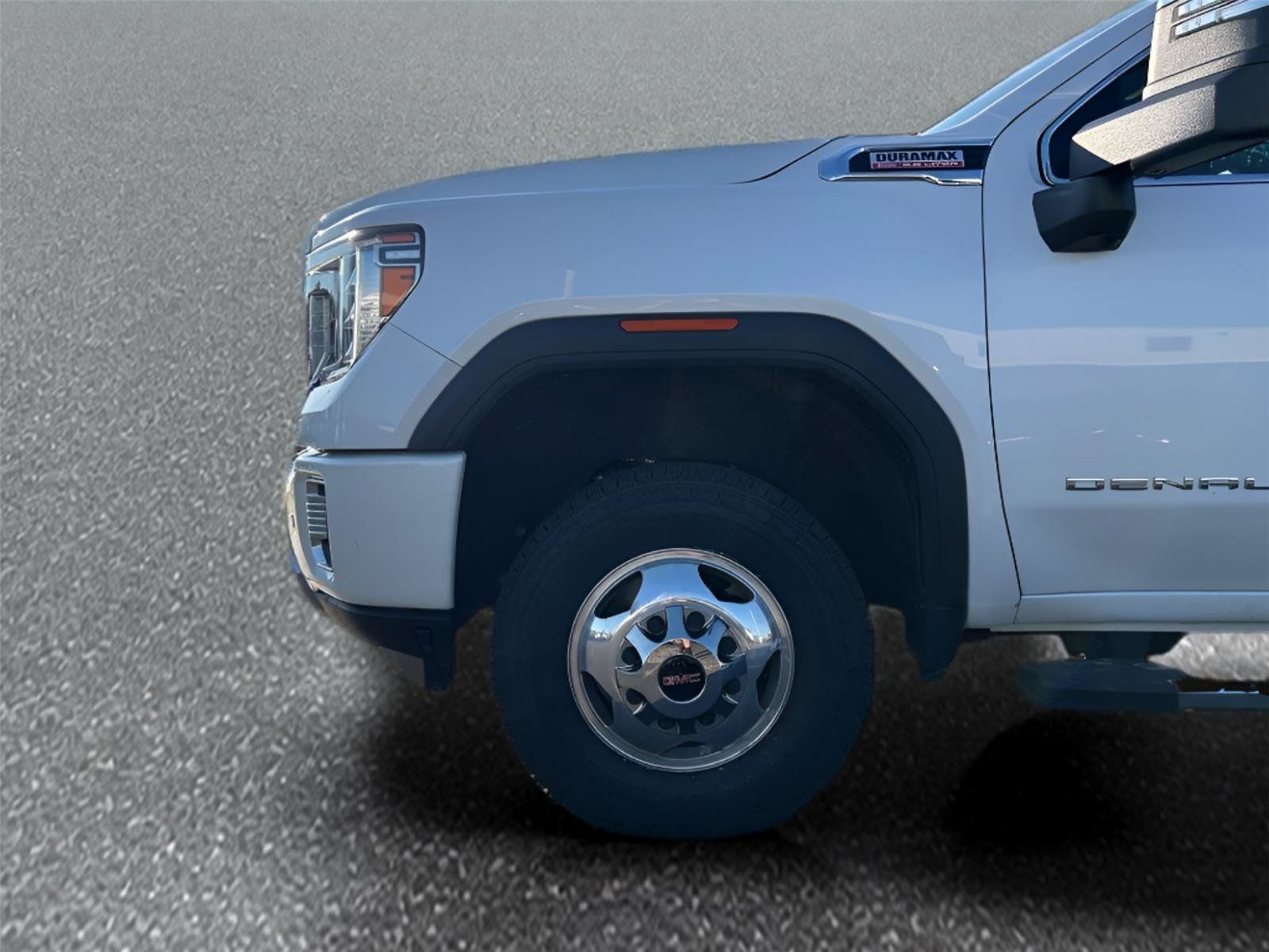 Used 2021 GMC Sierra 3500 Denali w/ Denali Ultimate Package AWD/4WD image 9