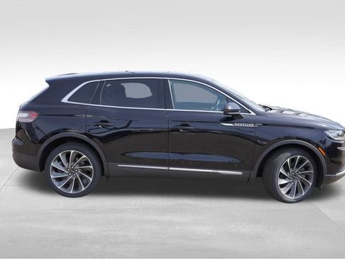 Used 2022 Lincoln Nautilus Reserve w/ Equipment Group 201A AWD/4WD image 3