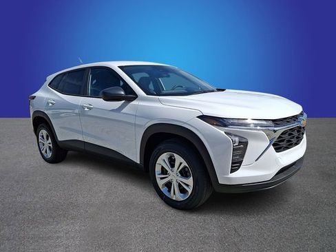 New 2026 Chevrolet Trax LS w/ Driver Confidence Package FWD image 2