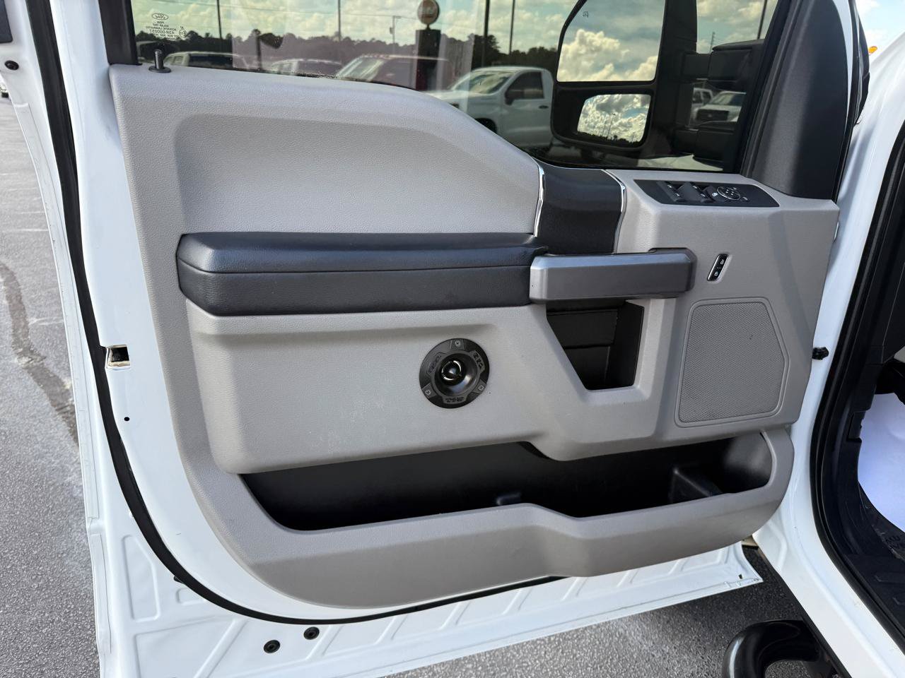 Used 2018 Ford F250 XLT AWD/4WD image 8