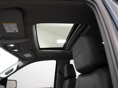 Used 2021 GMC Sierra 1500 Denali w/ Driver Alert Package II AWD/4WD image 16