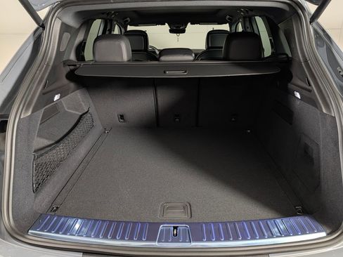 New 2026 Porsche Cayenne image 18