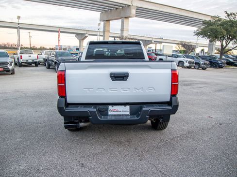 Used 2024 Toyota Tacoma SR image 8