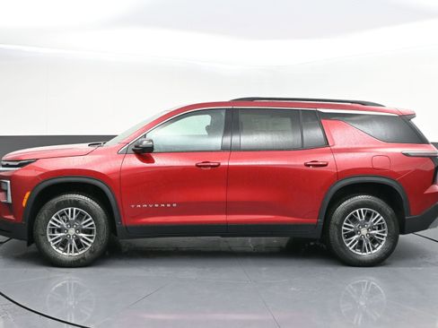 New 2026 Chevrolet Traverse LT w/ Driver Confidence Package FWD image 4