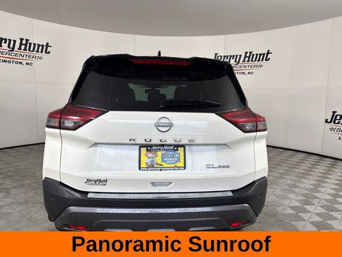 Used 2023 Nissan Rogue SL AWD/4WD image 6