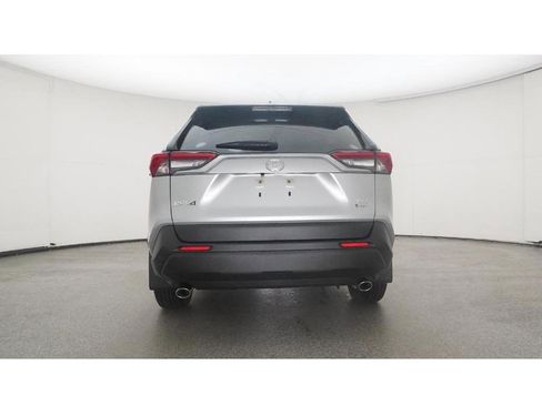 Used 2025 Toyota RAV4 XLE image 24