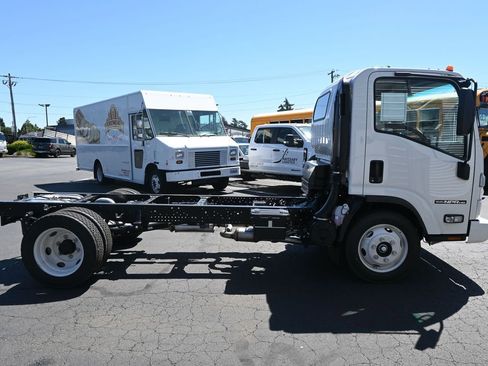 New 2024 Isuzu NPR image 9