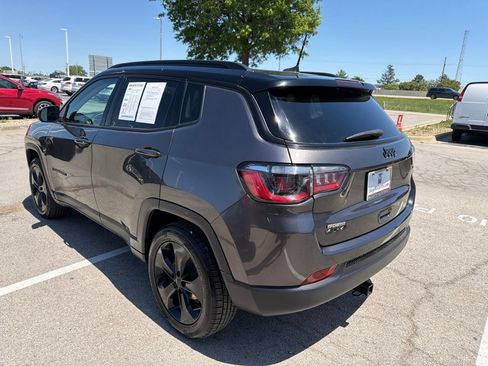 Used 2021 Jeep Compass Latitude AWD/4WD image 5