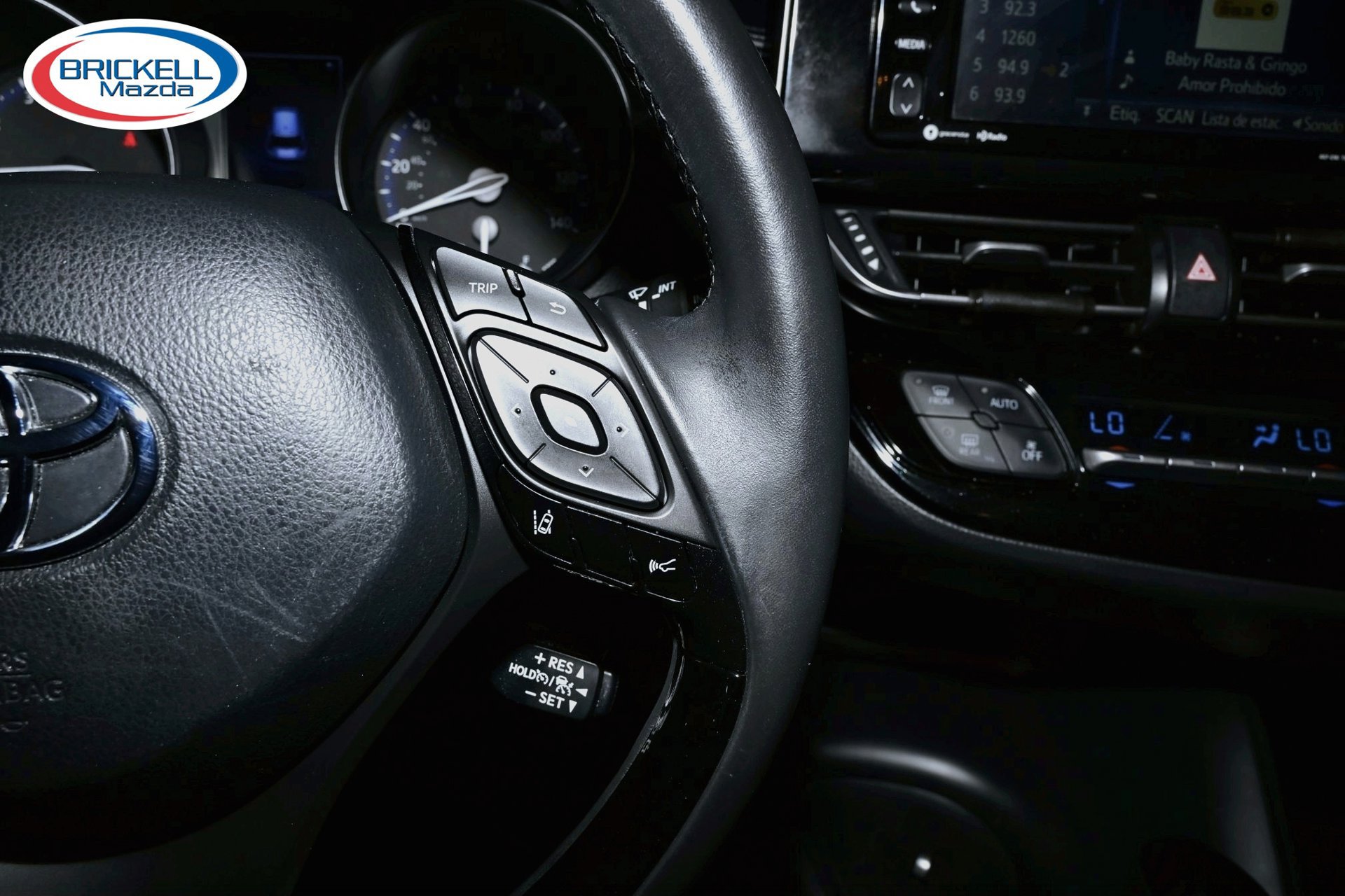 Used 2018 Toyota C-HR XLE FWD image 31