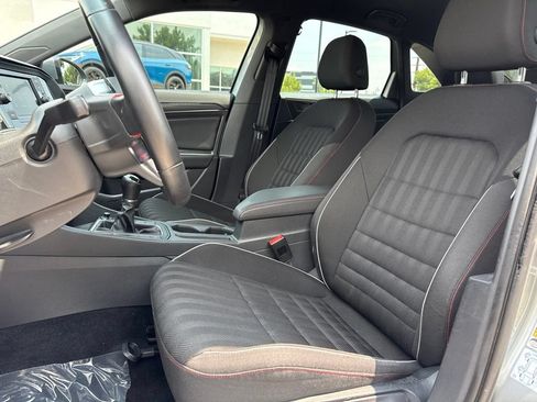 Used 2020 Volkswagen Jetta GLI FWD image 9
