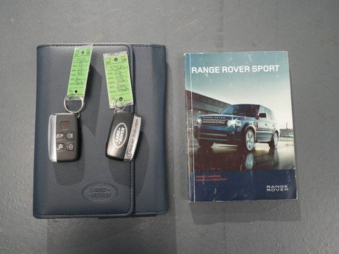 Used 2013 Land Rover Range Rover Sport HSE AWD/4WD image 66