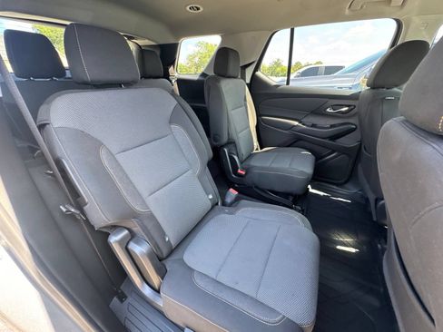 Used 2019 Chevrolet Traverse LT FWD image 28