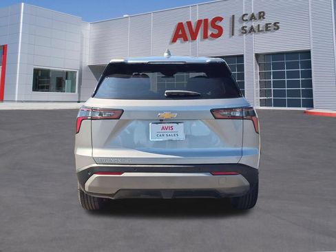 Used 2025 Chevrolet Equinox LT AWD/4WD image 7