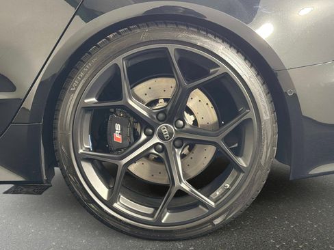 Used 2025 Audi RS 7 Performance AWD/4WD image 15