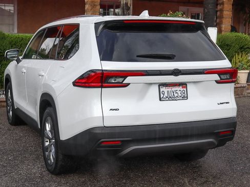 Used 2024 Toyota Grand Highlander Limited image 6