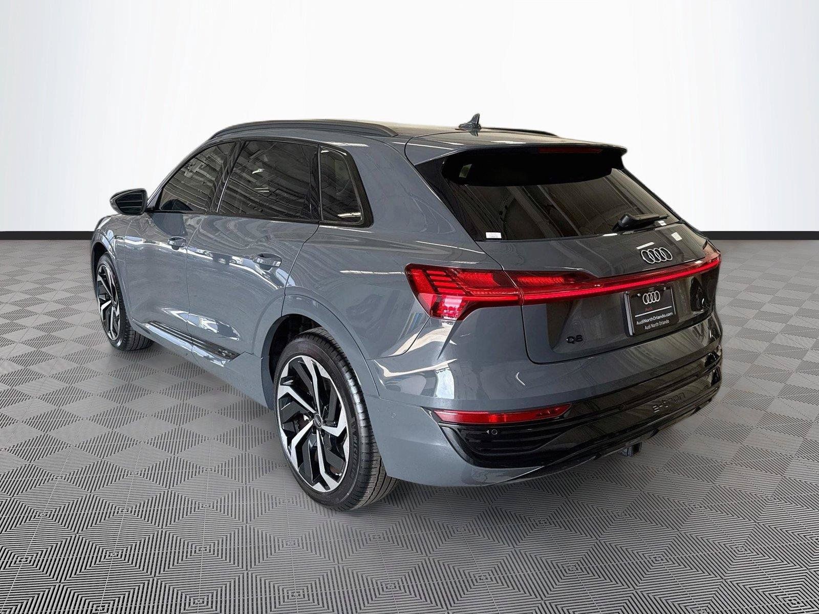 Certified 2024 Audi Q8 e-tron Premium Plus w/ Premium Plus Package AWD/4WD image 5