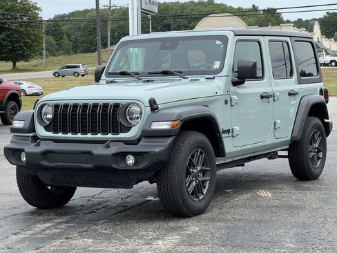 Used 2024 Jeep Wrangler Unlimited Sport AWD/4WD image 33