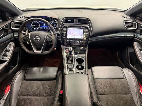 Used 2023 Nissan Maxima SR w/ Sport Mat Group FWD image 30