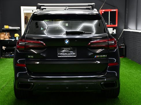 Used 2021 BMW X5 M50i w/ Premium Package image 4