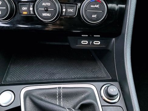 Used 2024 Volkswagen Jetta SE image 15