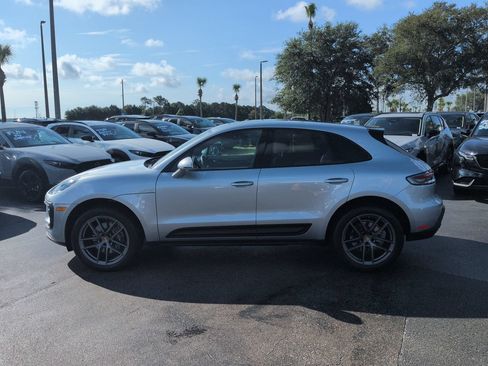 Used 2024 Porsche Macan Turbo AWD/4WD image 7