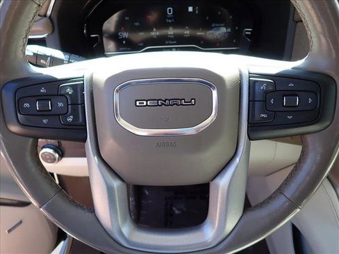 Used 2023 GMC Yukon XL Denali image 20