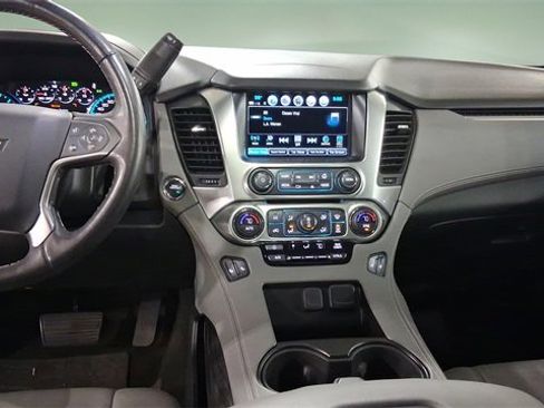 Used 2017 Chevrolet Tahoe LT image 10