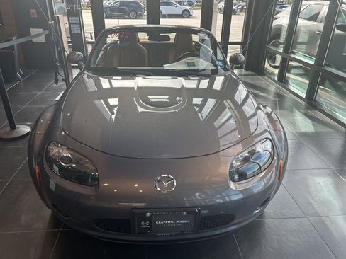 Used 2007 MAZDA MX-5 Miata Grand Touring RWD image 2