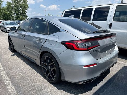 Used 2023 Honda Civic Sport Touring image 2