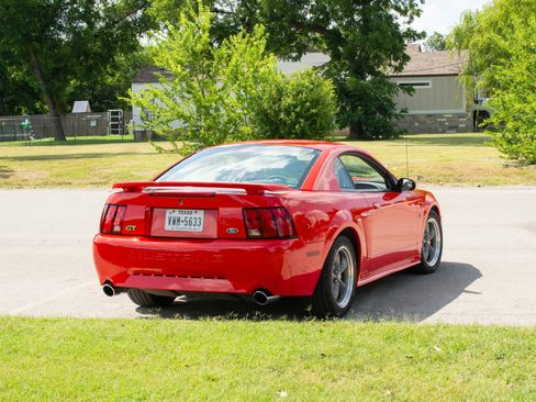 Used 2001 Ford Mustang GT RWD image 12