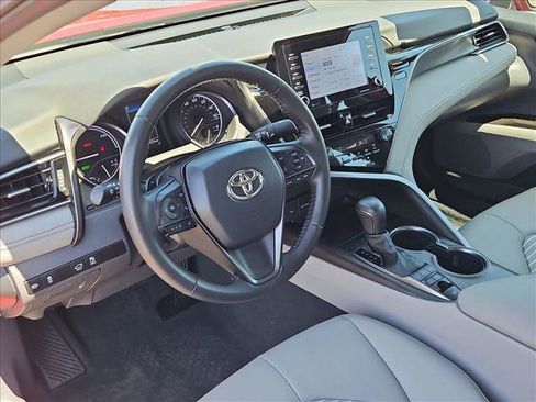 Used 2024 Toyota Camry SE FWD image 13