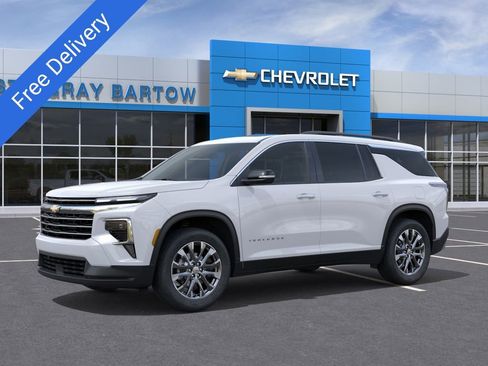 New 2026 Chevrolet Traverse LT w/ Sun and Wheel Package FWD image 2