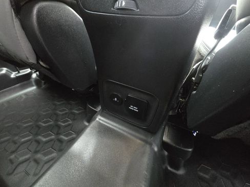 Used 2025 Ford Bronco Sport Badlands image 19