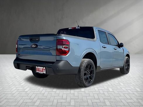 New 2025 Ford Maverick Lariat w/ Black Appearance Package image 6