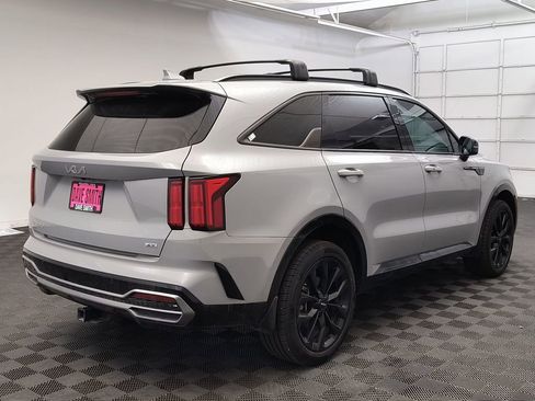 Used 2023 Kia Sorento SX image 9