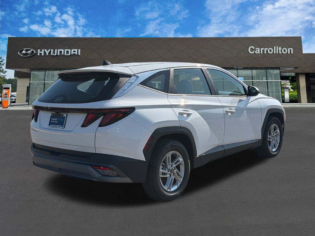 Certified 2026 Hyundai Tucson SE FWD image 5