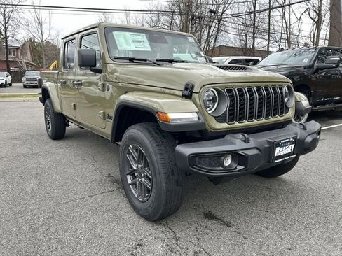 New 2026 Jeep Gladiator Sport image 2