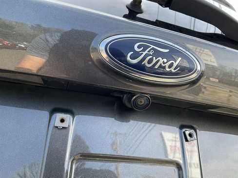 Used 2017 Ford Escape SE AWD/4WD image 10