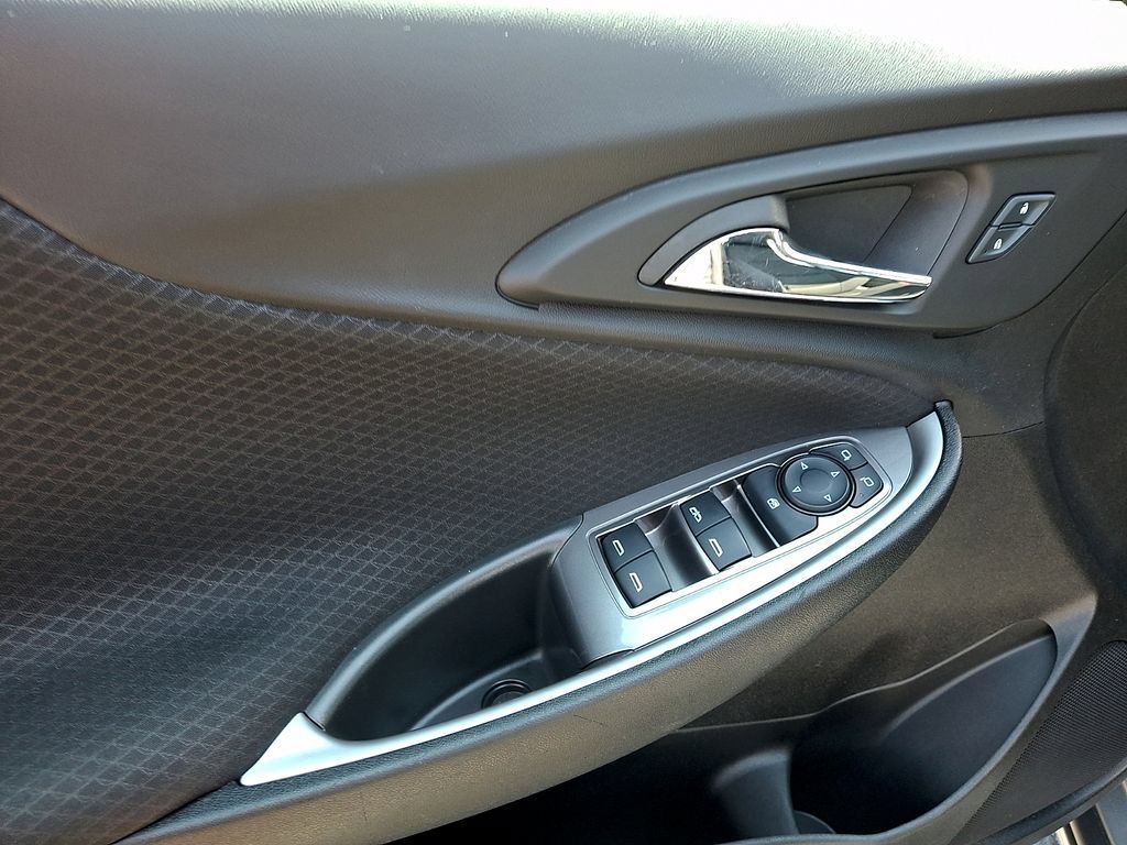 Used 2025 Chevrolet Malibu LT FWD image 12