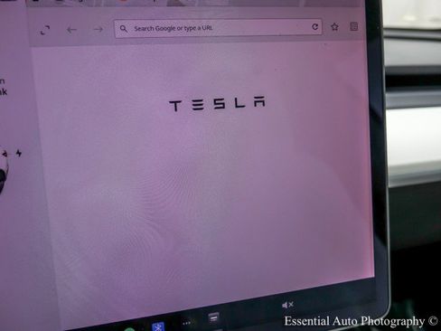 Used 2020 Tesla Model 3 Standard Range Plus image 21