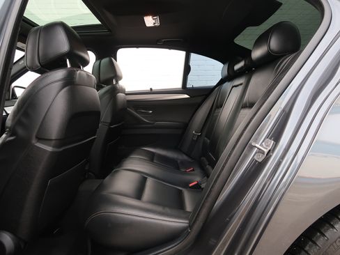 Used 2016 BMW 550i Sedan RWD image 40
