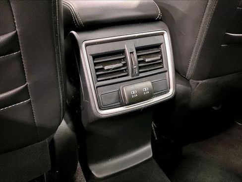 Used 2023 Subaru Forester Limited AWD/4WD image 10