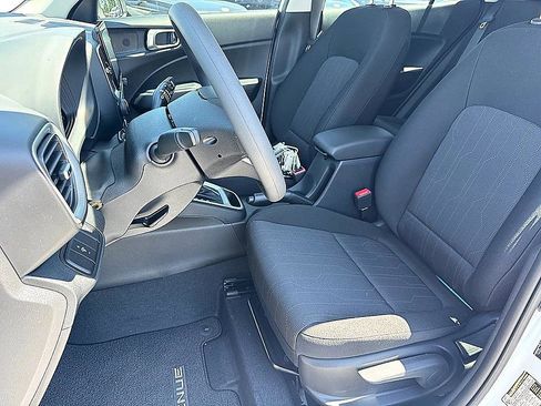 New 2026 Hyundai Venue SE FWD image 8