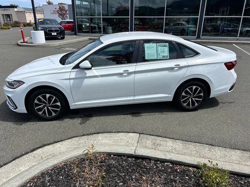 Used 2025 Volkswagen Jetta S FWD image 2
