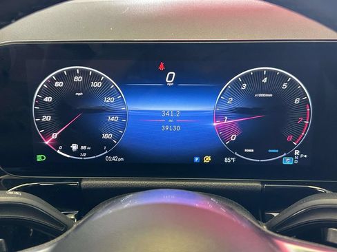 Used 2025 Mercedes-Benz GLA 250 4MATIC image 27