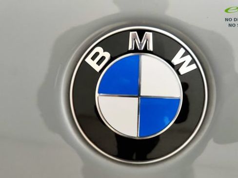 Used 2025 BMW X5 xDrive40i w/ M Sport Package AWD/4WD image 33