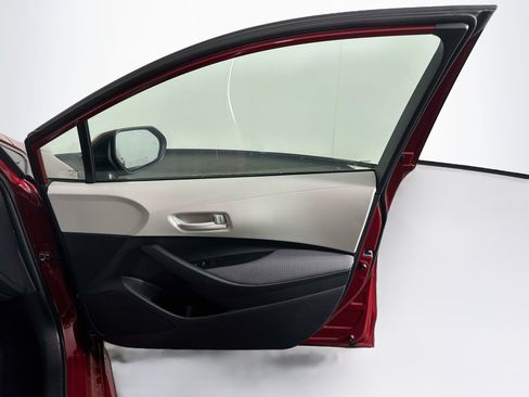 Used 2026 Toyota Corolla LE FWD image 31