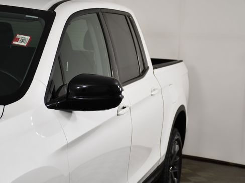 Used 2023 Honda Ridgeline Sport image 13