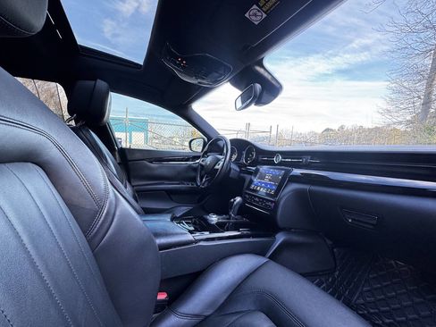 Used 2018 Maserati Quattroporte S image 12